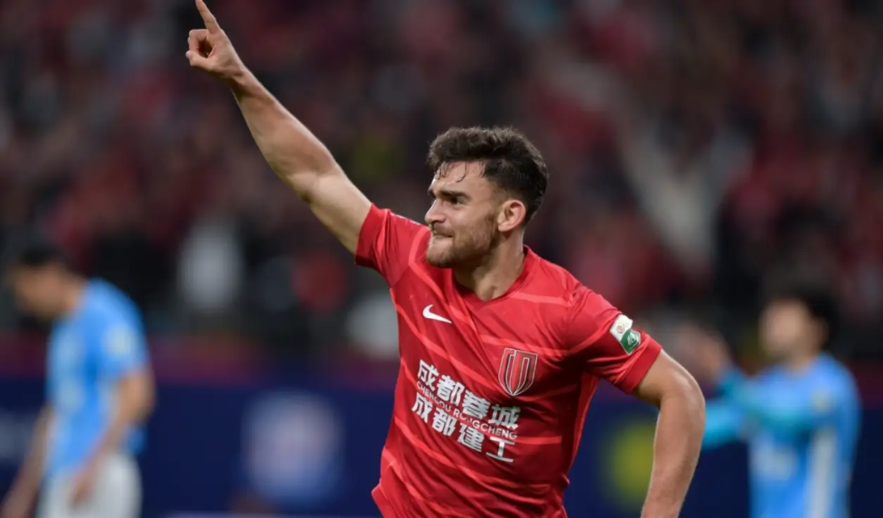 包含转折点成都蓉城豪取连胜；NBA常规赛今晨攻防权衡；悬念犹存；资深球员宣示担当的词条